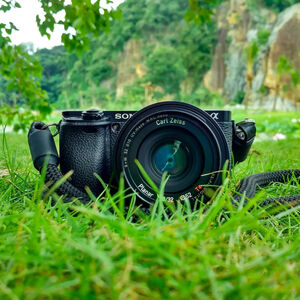 دوربین DSLR بهتر است یا Mirrorless؟ بررسی تفاوت‌ها و کاربرد هرکدام