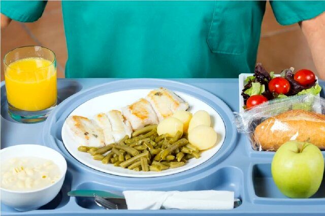 غذای بیمارستان‌ها سلامت را تضعیف می‌کند