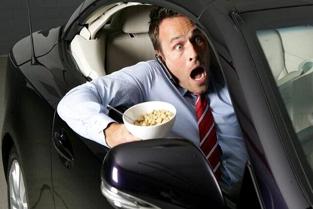 مهم‌ترین عوامل حواس‌پرتی پشت فرمان