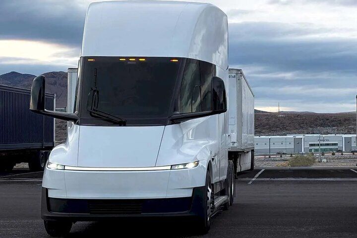 کامیون تسلا معرفی شد