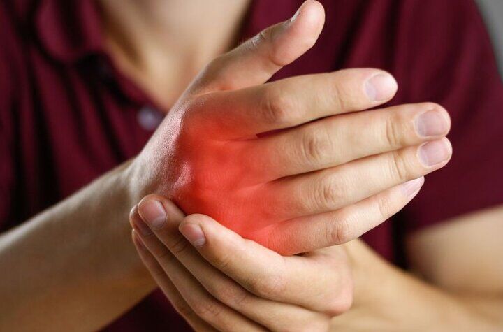 استرس چگونه به روماتیسم مفصلی شدت می‌دهد؟ 