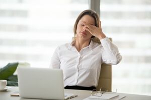 شایع‌ترین علل خواب‌آلودگی در زنان 