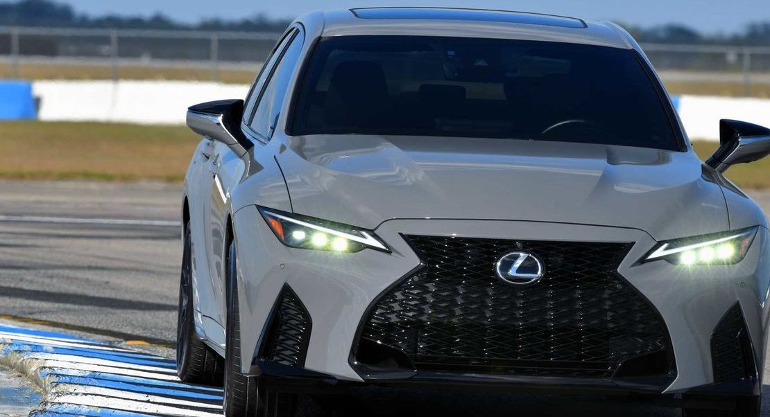 «IS500 آلتیمیت» با موتور قدرتمند V8؛ جدیدترین محصول لکسوس