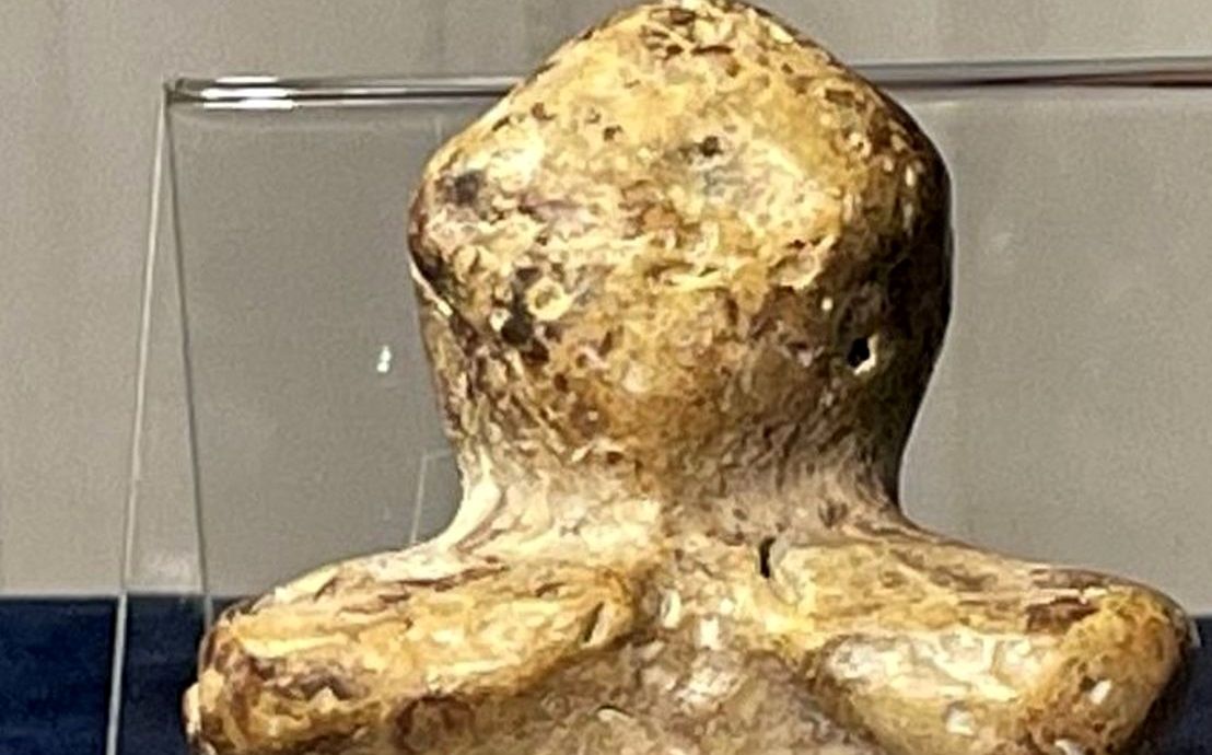 مجسمه «زنانه» ۶ هزارساله توسط یک کشاورز پیدا شد