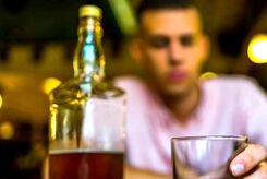 حتی یک جرعه نوشیدنی الکلی در روز، خطر ابتلا به ۱۰ نوع سرطان را افزایش می‌دهد