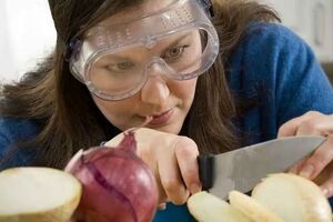 چرا «پیاز» باعث اشک ریختن می‌شود؟ 