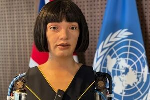 ربات نقاش، بزرگ‌ترین نگرانی‌های عصر حاضر را گوشزد می‌کند