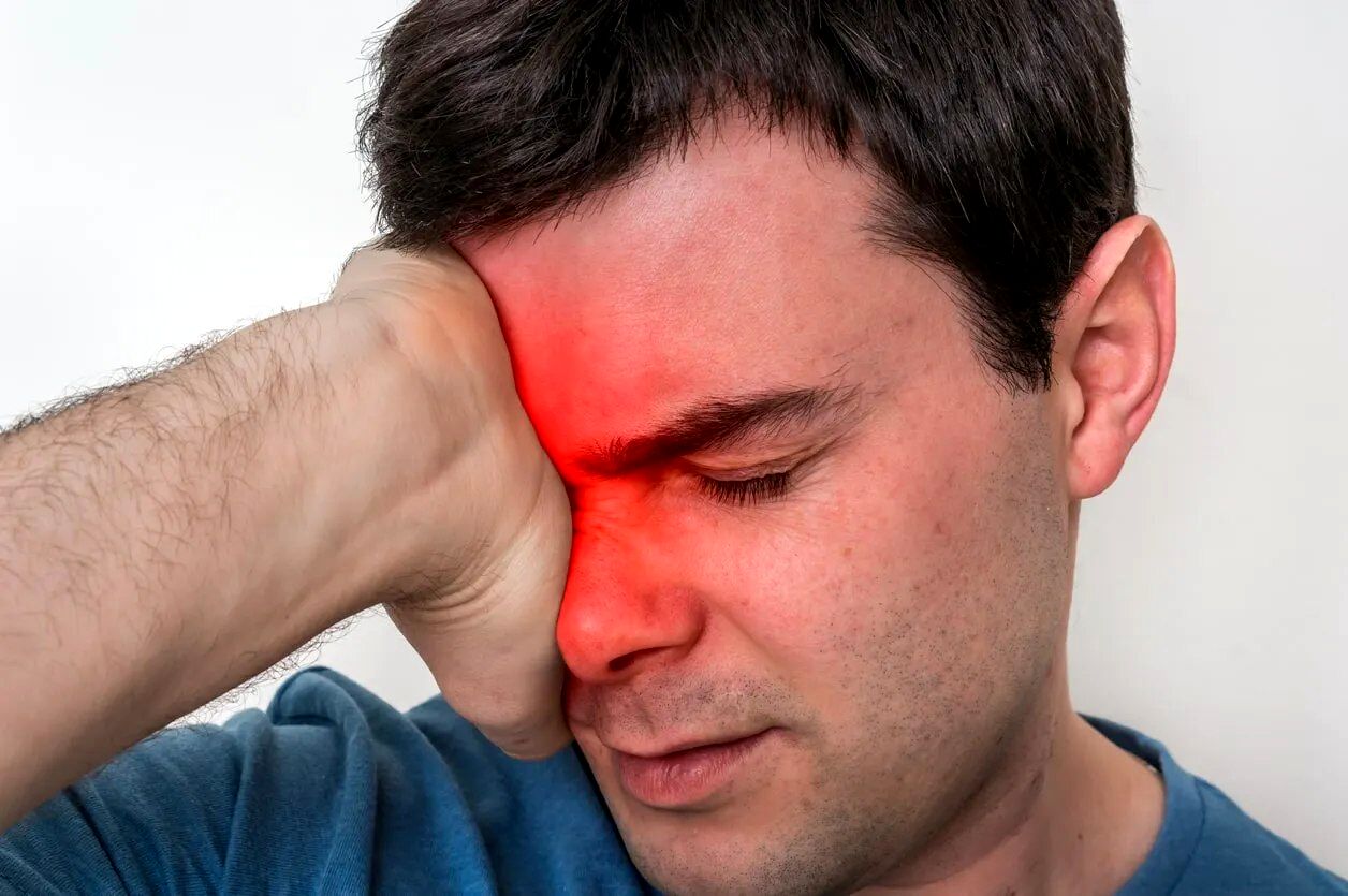 دلیل سردرد در سمت راست سر چیست؟
