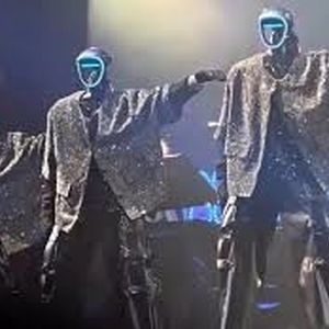 ربات‌های انسان‌نما ستاره کنسرت چین می‌شوند؛ رقص هماهنگ ۶ ربات روی صحنه/ ویدئو