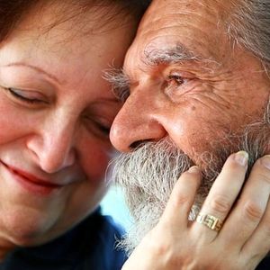 آیا عشق‌های میانسالی واقعا عمیق‌ترند؟