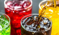 مصرف روزانه نوشیدنی‌های دارای شکر می‌تواند ریسک سرطان معده را افزایش دهد