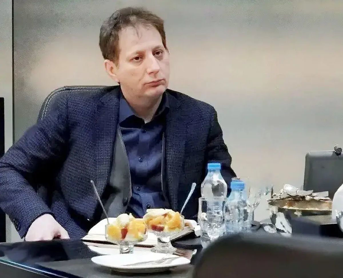 انتقاد بابک زنجانی از سیاست‌های اقتصادی یک‌شبه و عملکرد بانک‌ مرکزی 